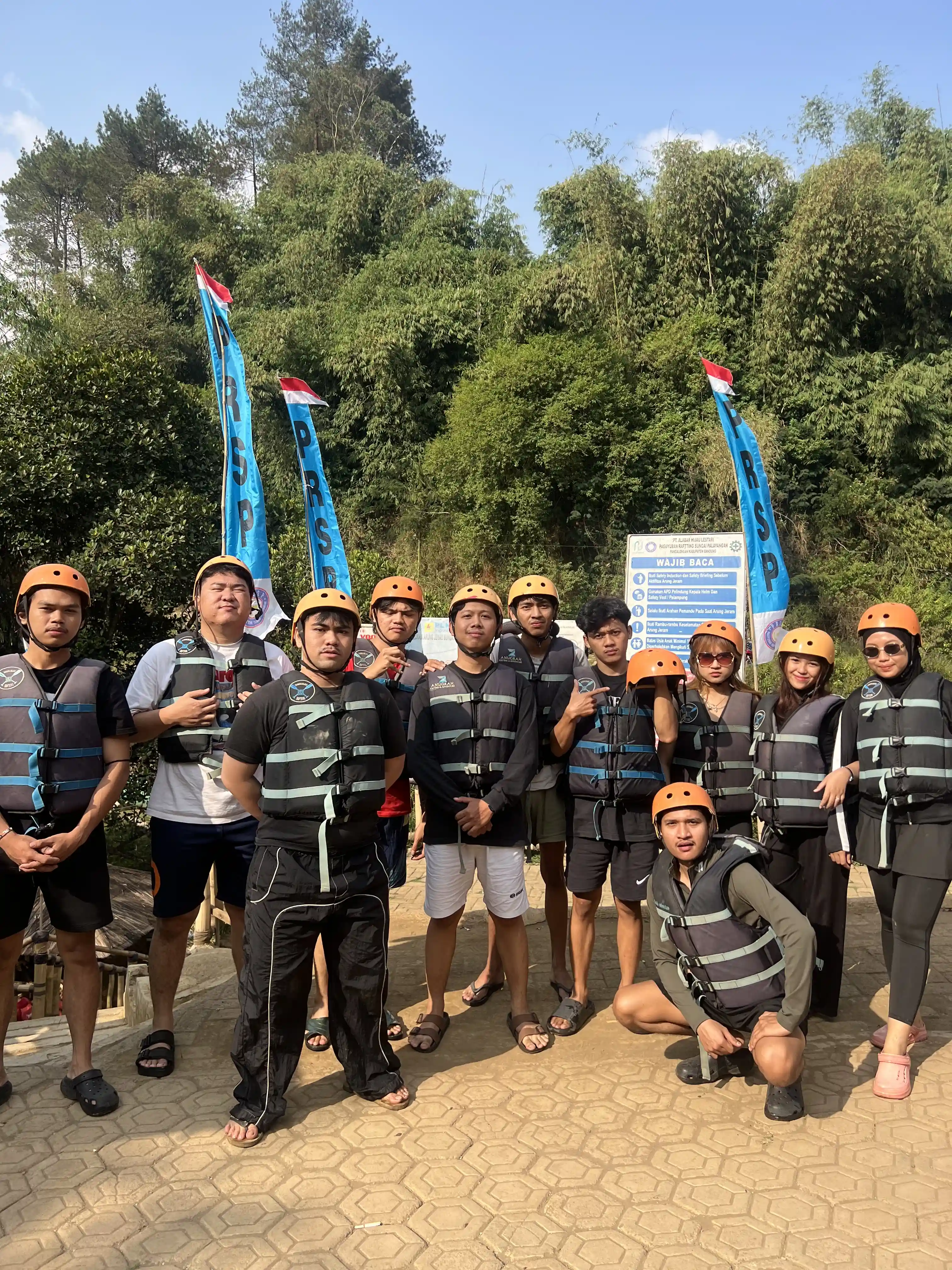 Catatan Petualangan Seru: Rafting Pangalengan Bareng Anak-Anak Tami Travel Mate